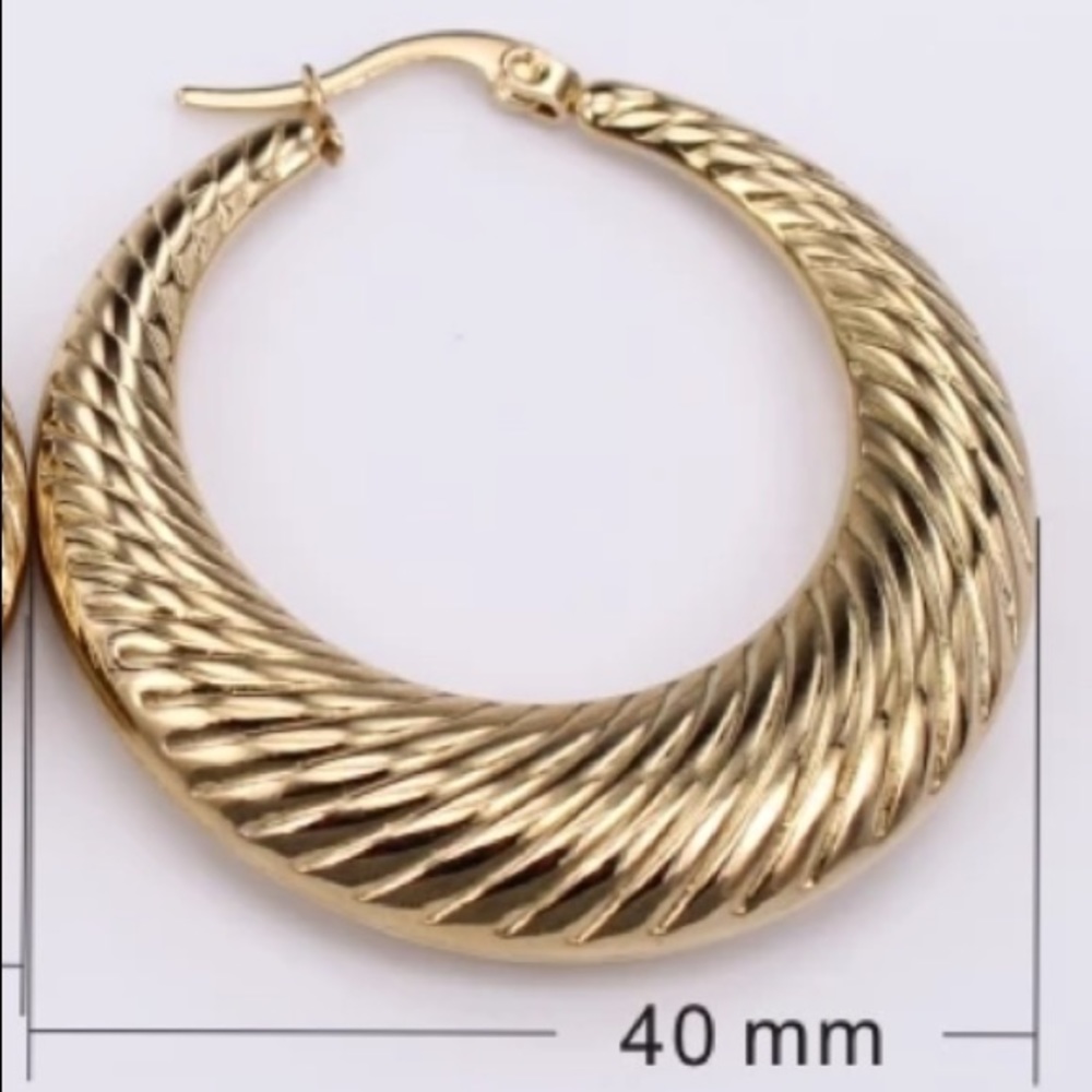 NEW 18K Yellow Gold Round Hoop Earrings - Picture 4 of 4